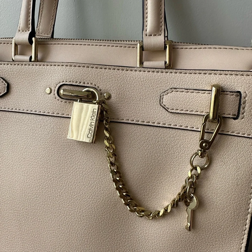 Calvin Klein Cream Roxy Leather Tote Crossbody Bag with Gold Accents